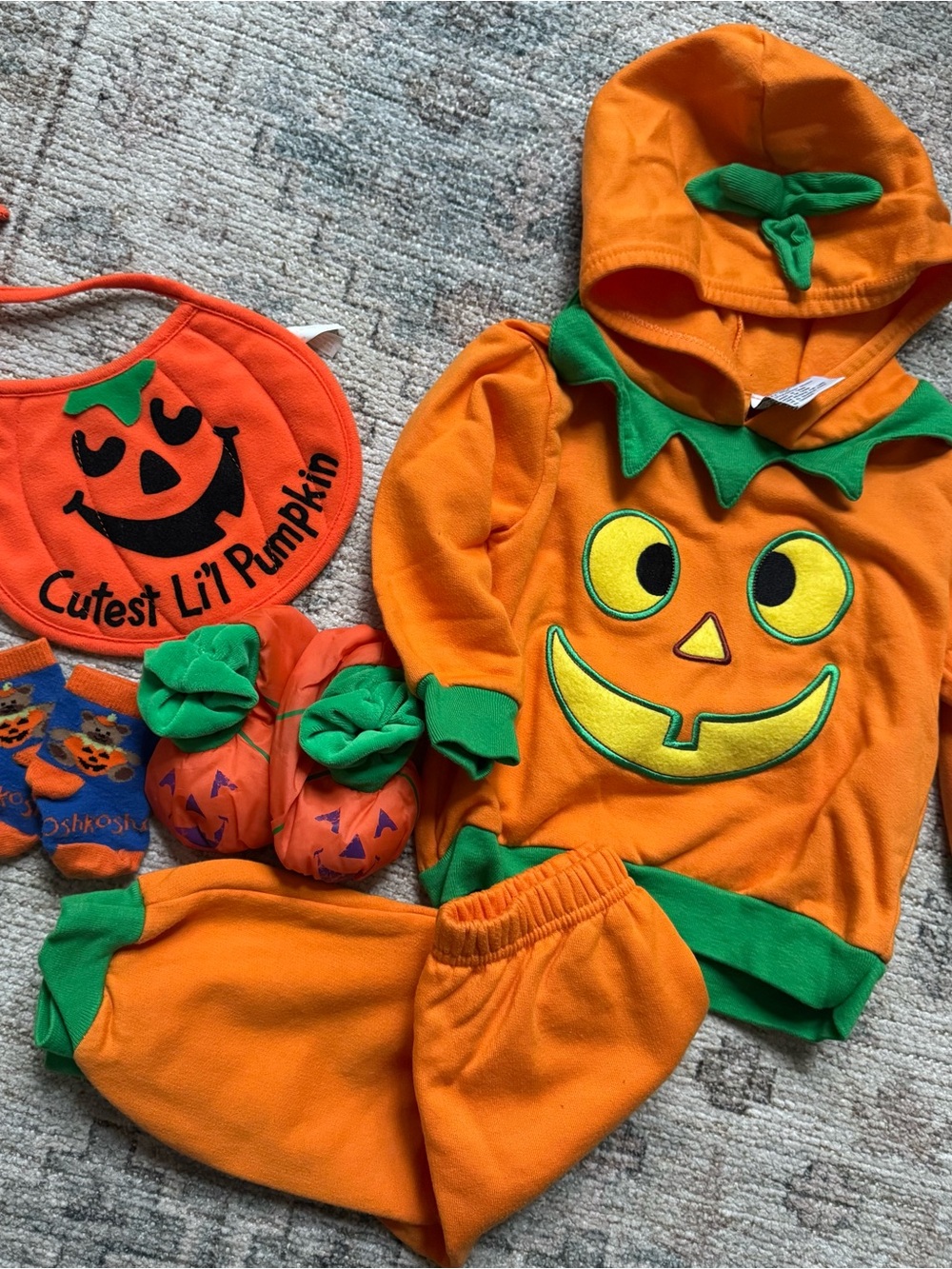 Orange Pumpkin Hoodie 18 months Costume + slippers AVON bib & socks